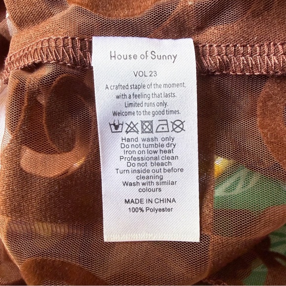 House Of Sunny Brown Casa Amor Velveteen Sheer Mesh Love Crop Short Puff Sleeve - Picture 10 of 10